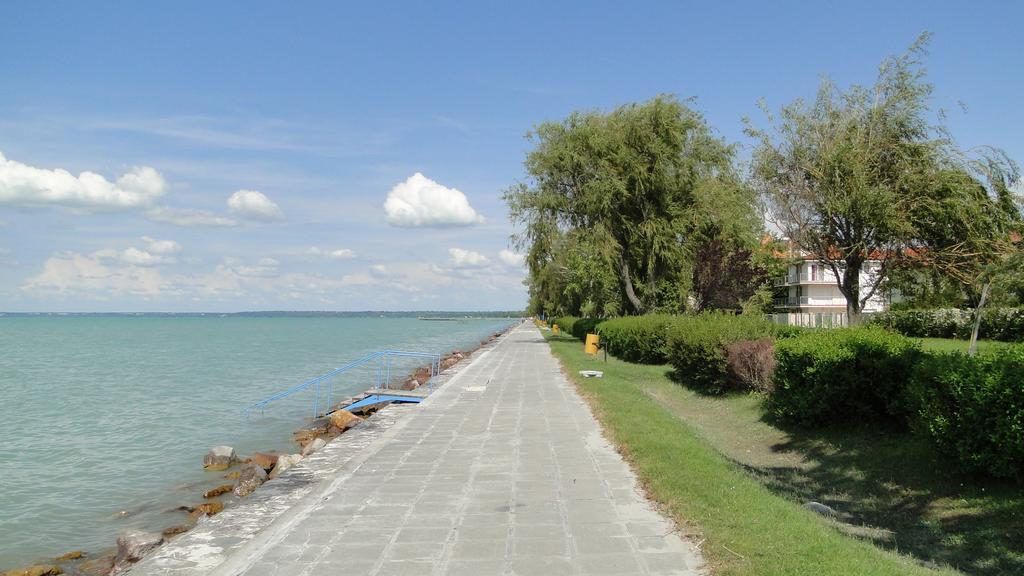 Luxury Hotel Siófok Exterior foto